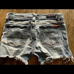 🌈 Vigors Cut off Jean shorts Size 9